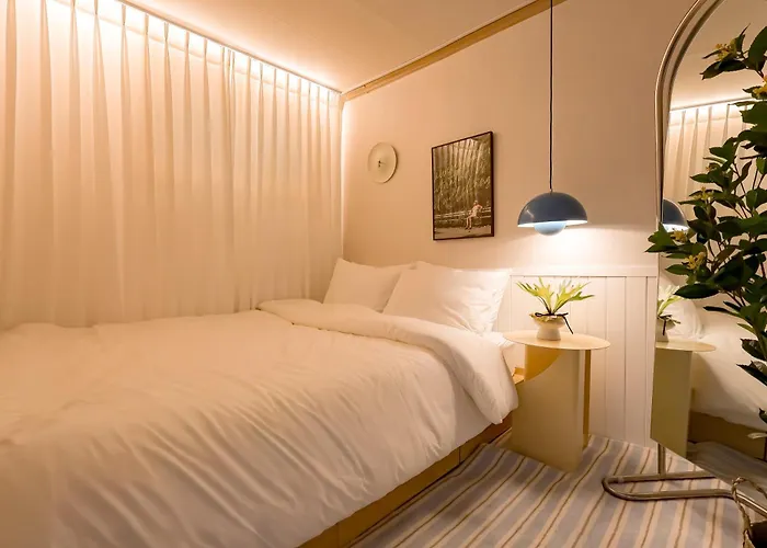Gangnam, 3 Mins Nonhyeon Station, Hongdae, Itaewon, Garosu-gil, Coex, Seongsu, Gangnam Plastic Surgery Appartement