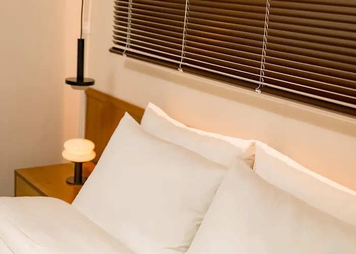 Gangnam, 3 Mins Nonhyeon Station, Hongdae, Itaewon, Garosu-gil, Coex, Seongsu, Gangnam Plastic Surgery * Seoel